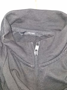 Stylish Black Zip-Up Jacket