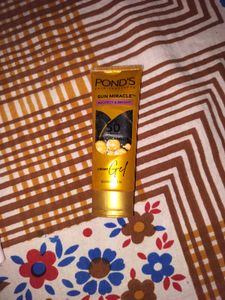 Pond's Sun Miracle SPF 50 Sunscreen Gel