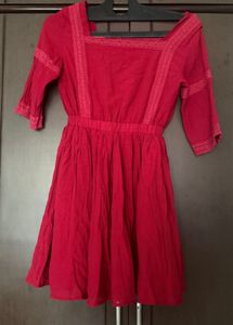Chic Red Square Neck Dress with Lace Trim