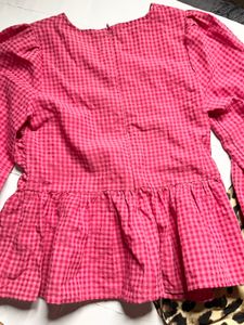 Chic Pink Gingham top