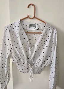 Chic Polka Dot V-Neck Tshirt