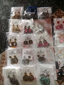 Fashionable Jhumka Earrings Set