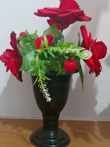 🌹Vase with Artificial Red Flowers