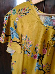 women yellow cotton kurta dress
