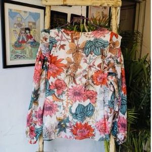 Floral Print V-Neck Long Sleeve Top