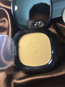 Mars It's Giving Powder Foundation