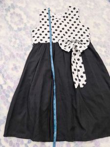 White and Black Dress 9-10y
