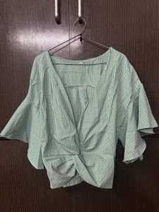 Chic Green Gingham Twist-Front Blouse