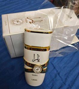 Lattafa Yara Moi EDP perfume
