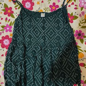 Chic Dark Green Bandhani top 👚💚