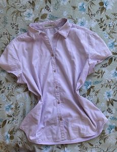 Light Purple Button-Up Shirt( pink)