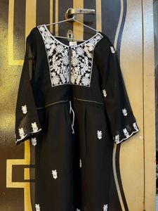 Black Embroidered Kurta
