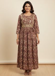 Beautiful Embroidered Kurta straight fit