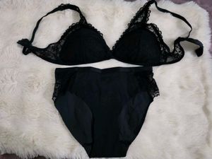 Zudio Black Lace Trim Bra & Brief Set