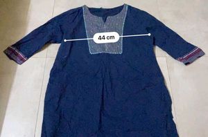 💙 Make a offer Indigo Embroidered Cotton Kurti 💙