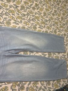 Light Wash Relaxed Fit Jeans