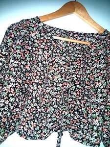 Cute Floral Printed Crop Top (Women's)
