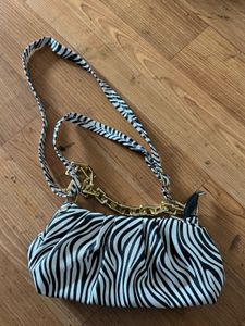 Stylish Zebra Print Shoulder Bag