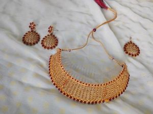 Gold Tone Necklace and Earring Set
