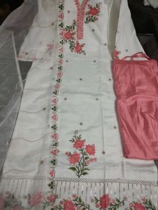 Beautiful White & Pink Embroidered Kurta Set