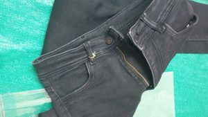 Black High-Waisted Skinny Jeans