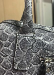 Vintage Guess Grey Croc Embossed Shoulder Bag y2k