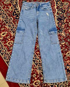 Light Wash Wide Leg Cargo Jeans new