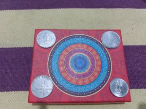 4 Different Head 1 Rupee coin.