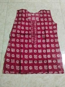 Maroon Printed Sleeveless Kurta