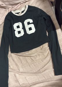 Black "86" Cropped Long Sleeve Top