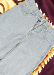 Light Blue Baggy Jeans