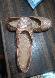 Trendy Women Rose Gold Embellished Bellies Comfort