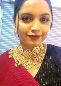145. Zaveri Pearls Kundan Set