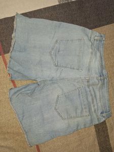 Trendy Light Wash Denim Shorts | High-Waist | Ever