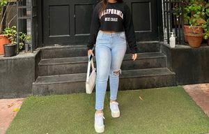 Black “California” Cropped Sweatshirt Urbanic