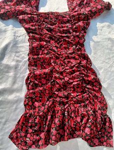 Brand New(Urbanic)Red Floral Gathered Sheath Dress