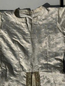 Elegant White Ethnic Kurta Set