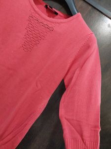 Coral Sweater Top With Schfli