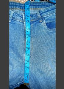Classic Blue Jeans &amp; White Tee Outfit