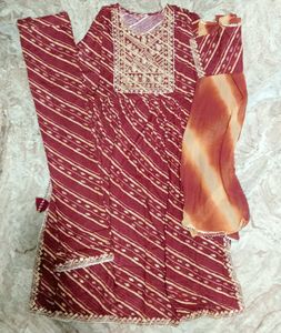 Neck Work Nayra Cut Suit
