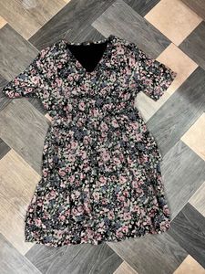 Chic Floral Mini Dress with Puff Sleeves