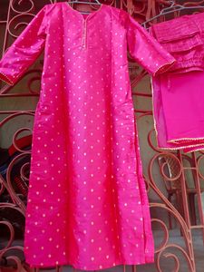 New Vaaba Woven Design Kurta Set