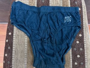 Comfortable Women's Briefs (combo of 7))