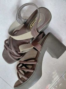 Stylish Brown Strappy Sandals