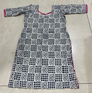Stylish Paisley Kurti with DupttA