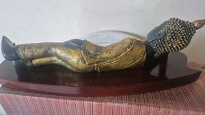 Reclining Buddha Statue - Serene Decor