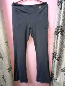 Flared bootcut pants for gym