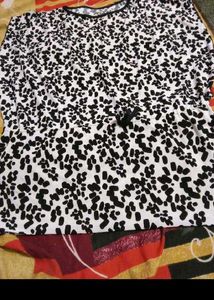 Black & White Print Top