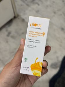 Plum Alpha Arbutin Face Serum