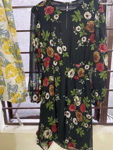 Chic Floral Print Black Dress